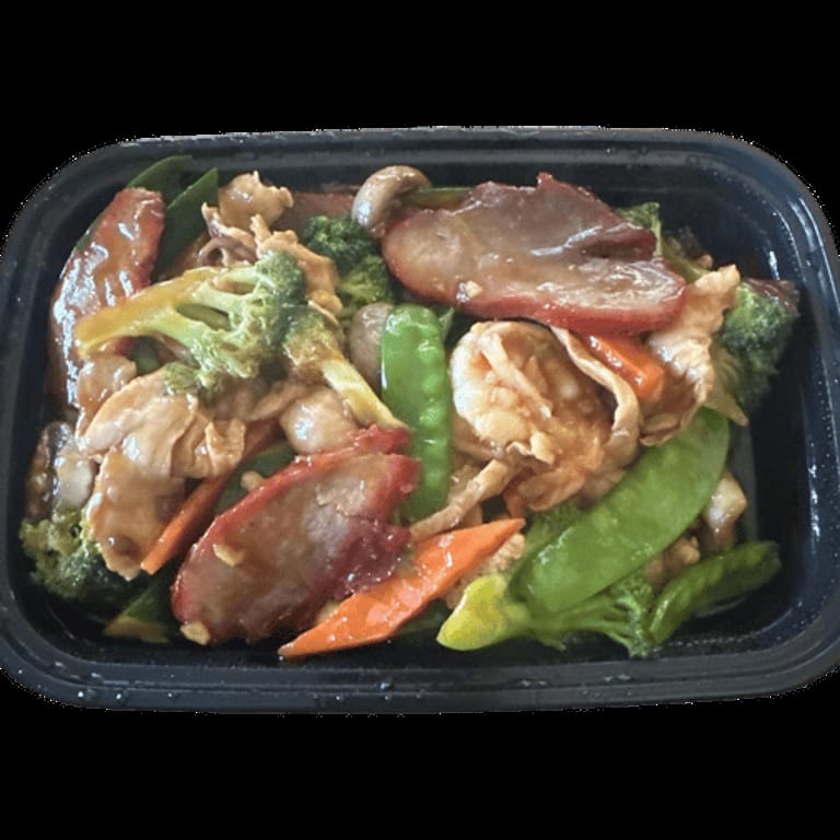 Delicious Lobster Roll and Seafood Delights